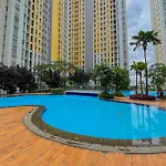 Homey And Simply Look Studio Springlake Summarecon Bekasi Apartment By Travelio